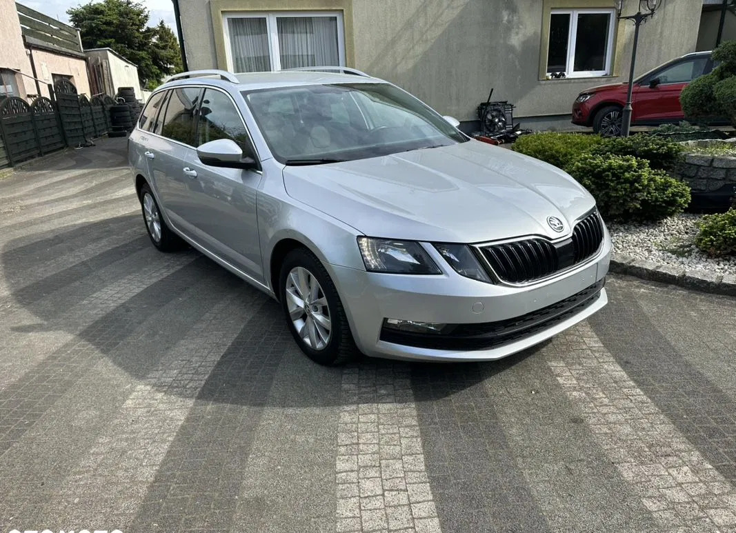 skoda octavia Skoda Octavia cena 58500 przebieg: 98000, rok produkcji 2020 z Poznań